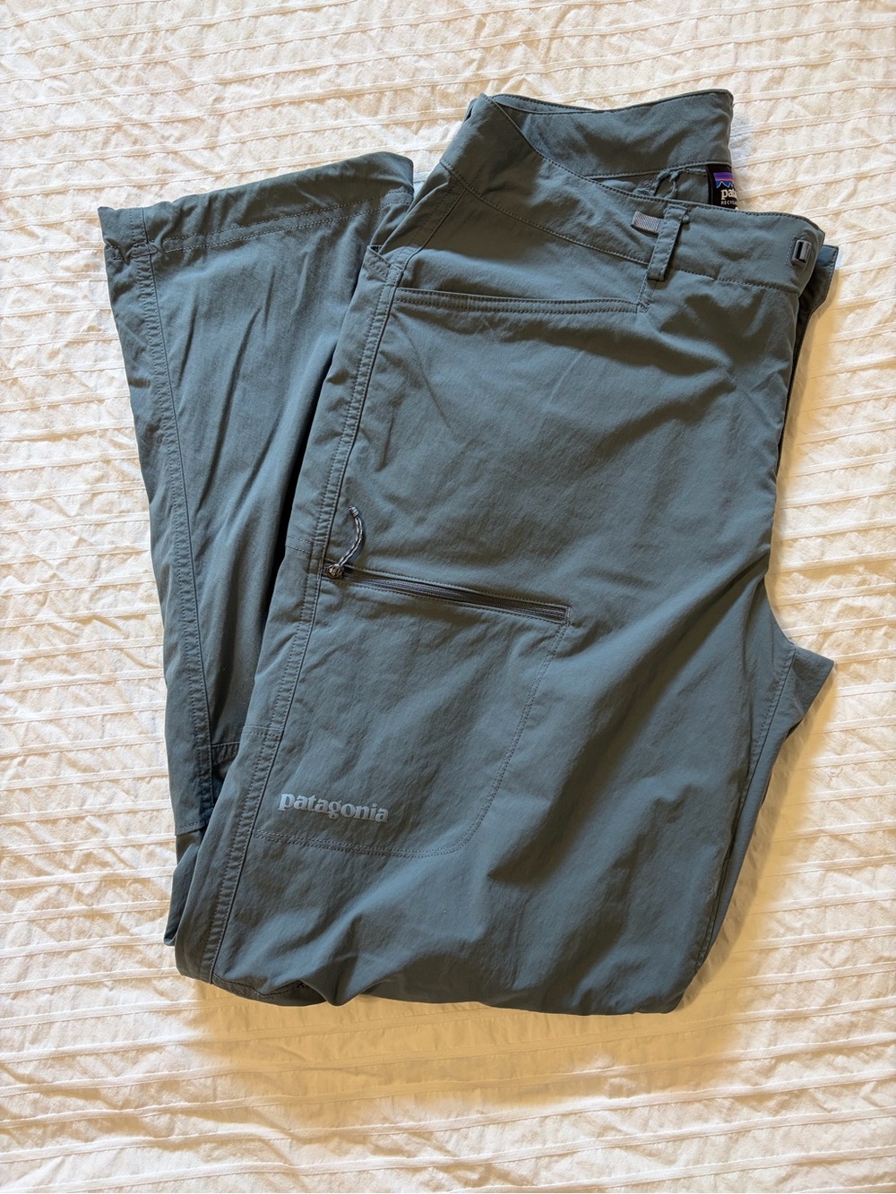 PATAGONIA- men’s size 33 RPS Rock Pants.